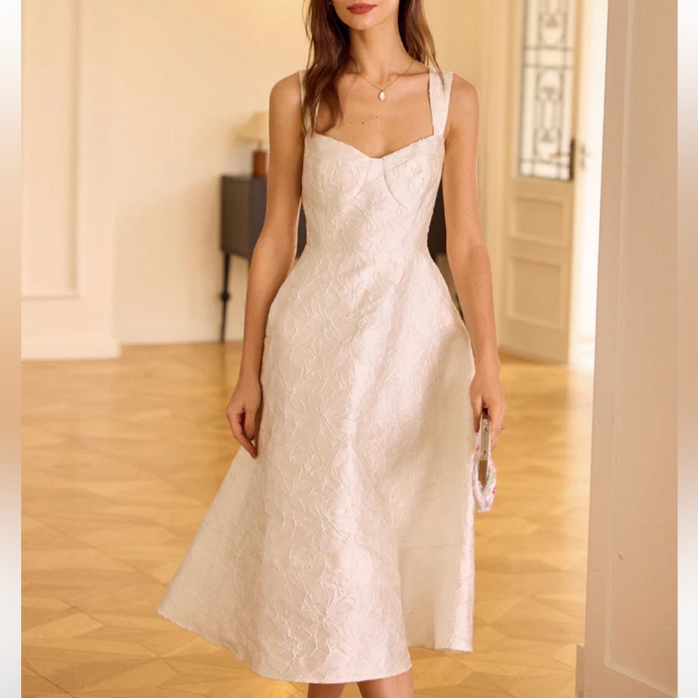 Rihoas White Sweetheart Neck Jacquard Midi Dress - Picture 2 of 7